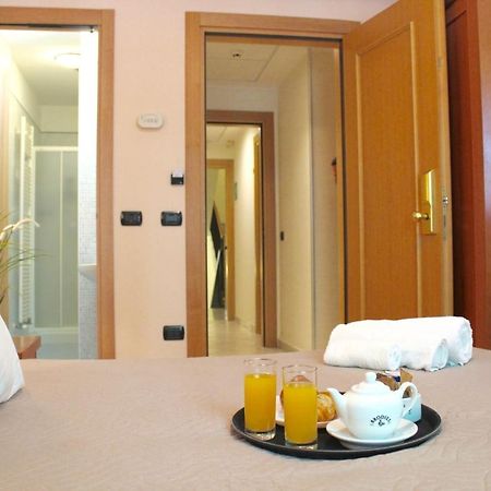 Depandance Hotel Jole Чезенатіко Екстер'єр фото
