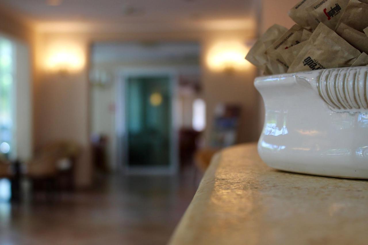 Depandance Hotel Jole Чезенатіко Екстер'єр фото